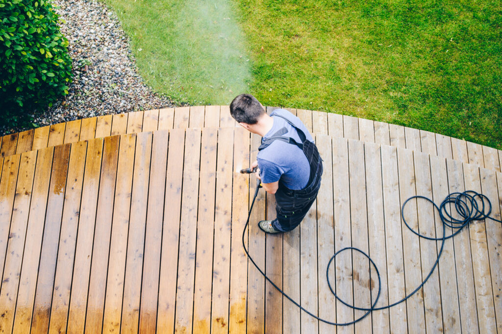 How to use a pressure washer, pressure washing near me, naples, fort myers, bonita springs